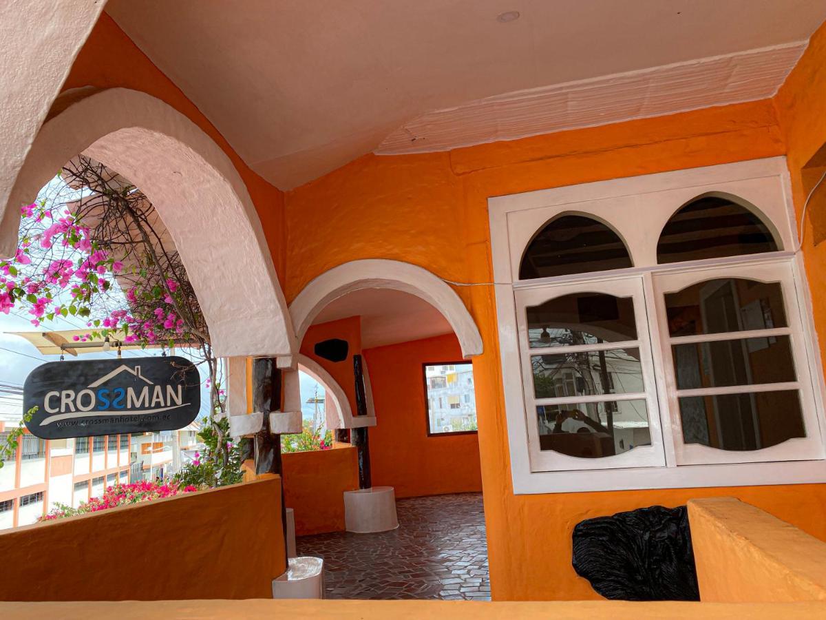 Hotel Crossman Puerto Ayora  Ngoại thất bức ảnh