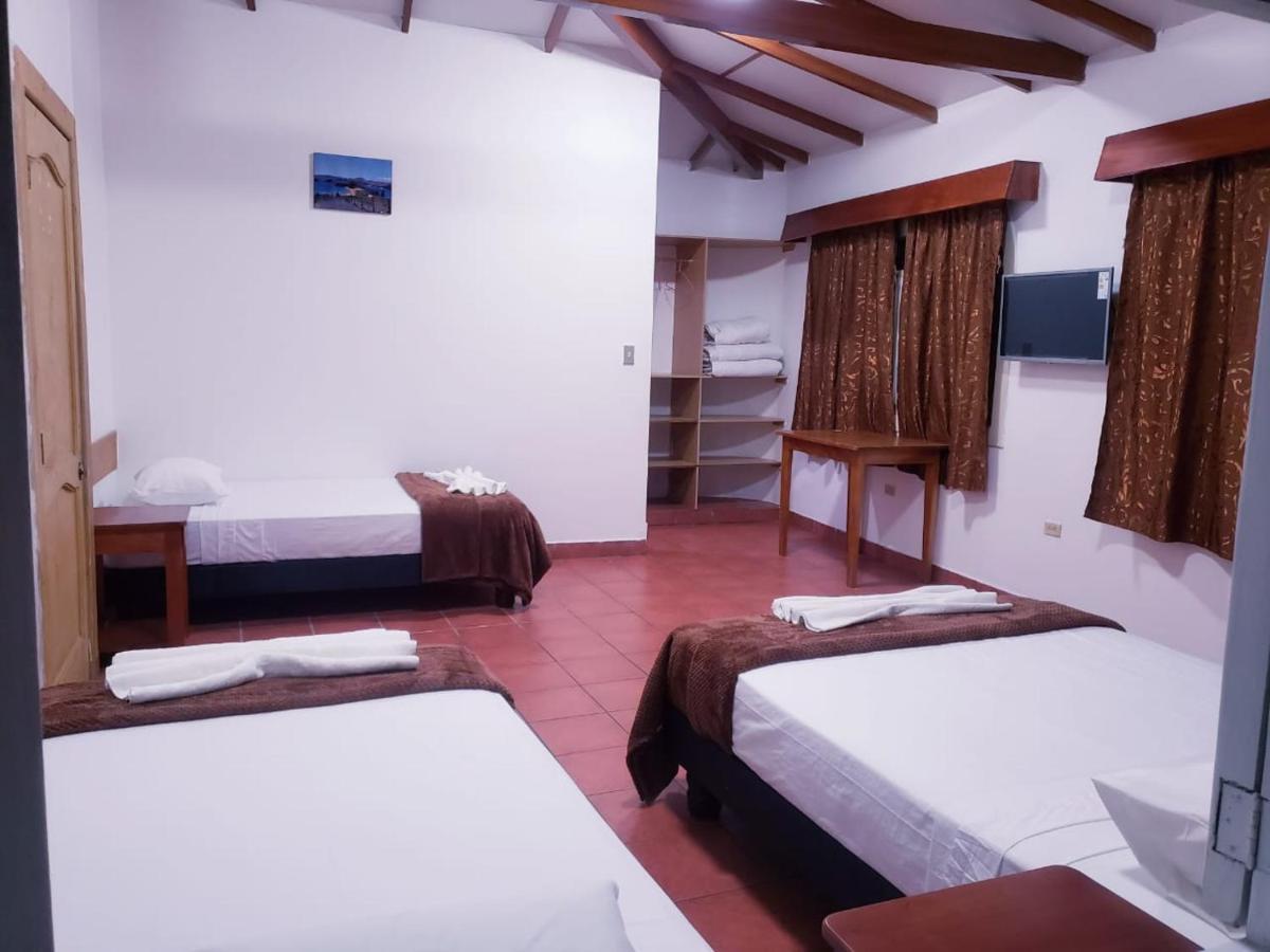 Hotel Crossman Puerto Ayora  Ngoại thất bức ảnh