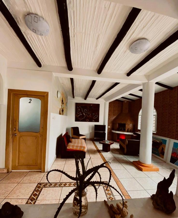 Hotel Crossman Puerto Ayora  Ngoại thất bức ảnh