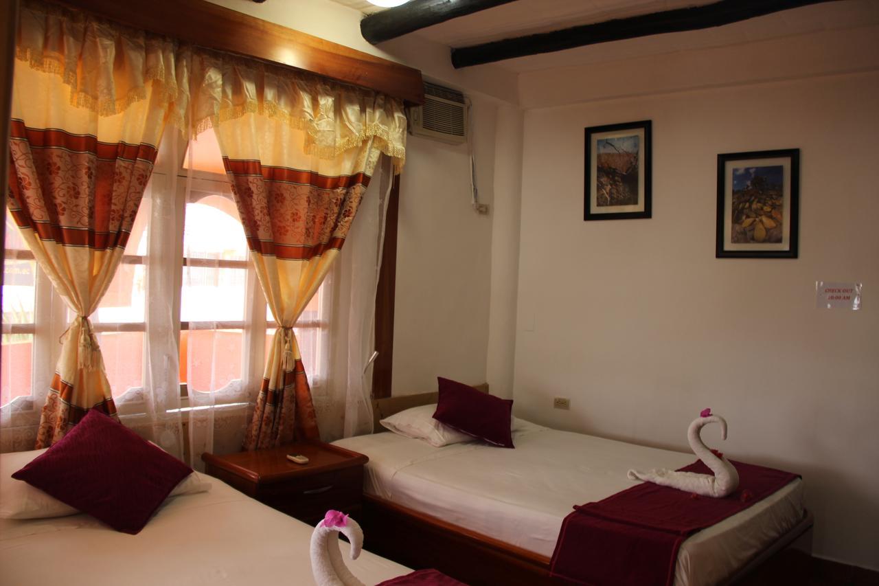 Hotel Crossman Puerto Ayora  Ngoại thất bức ảnh