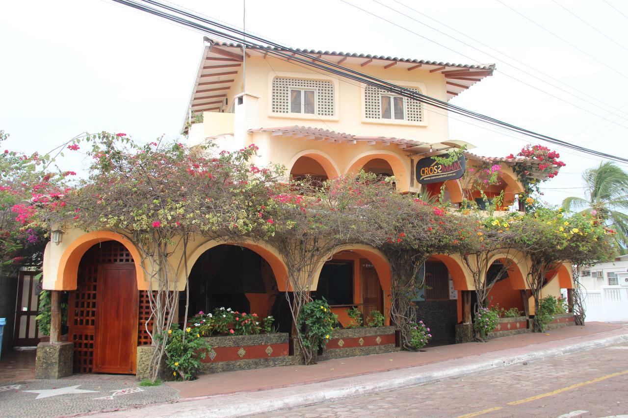 Hotel Crossman Puerto Ayora  Ngoại thất bức ảnh