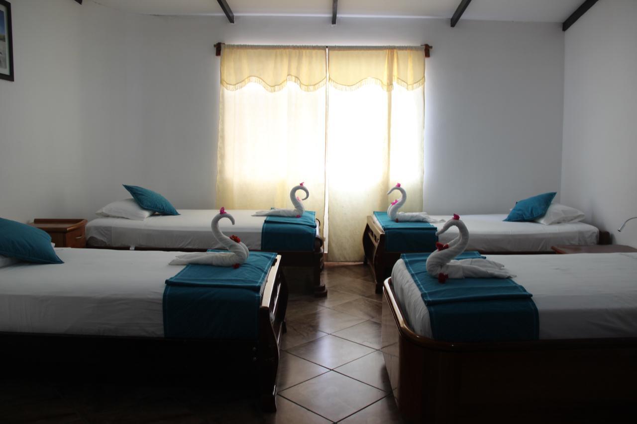 Hotel Crossman Puerto Ayora  Ngoại thất bức ảnh