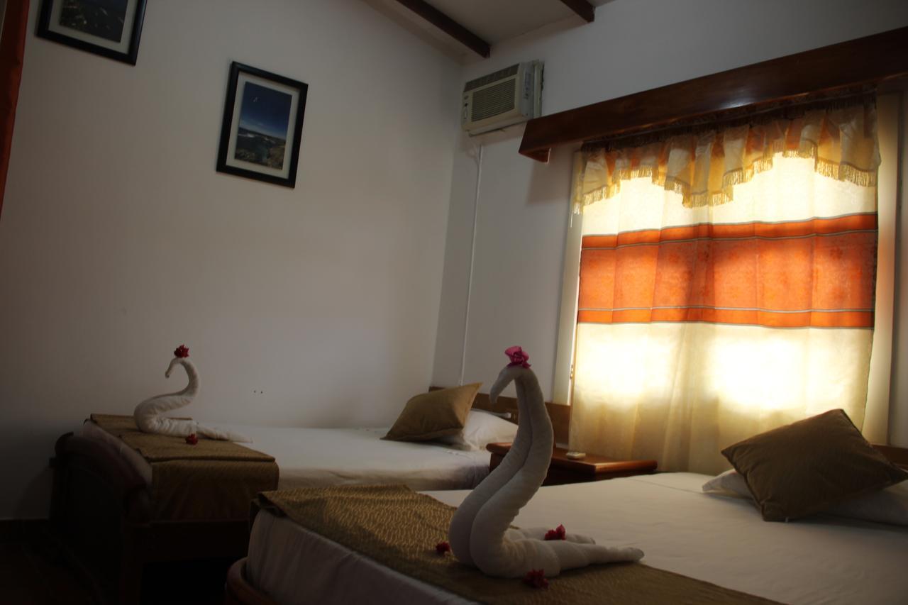 Hotel Crossman Puerto Ayora  Ngoại thất bức ảnh