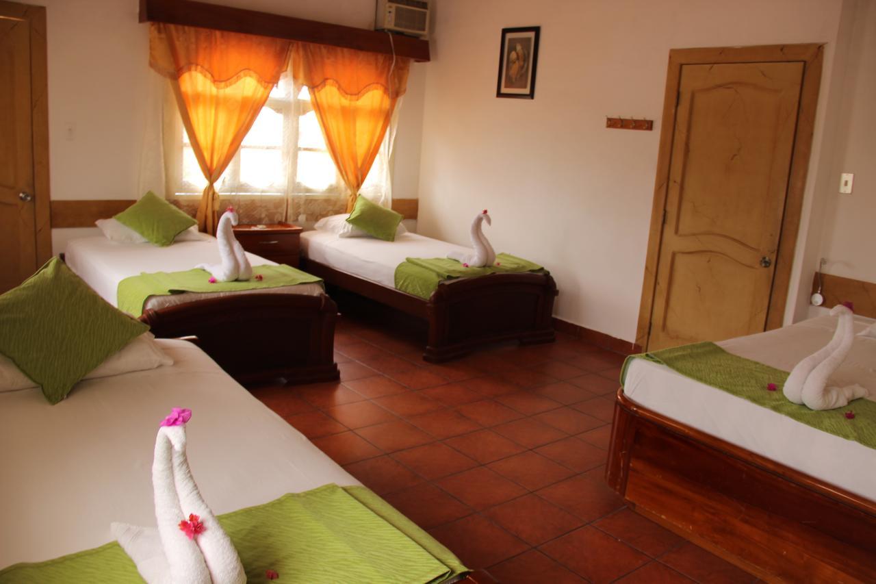 Hotel Crossman Puerto Ayora  Ngoại thất bức ảnh