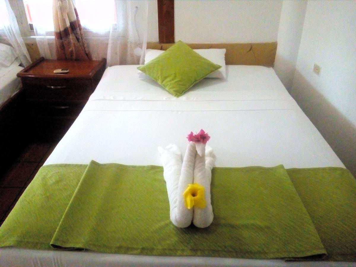 Hotel Crossman Puerto Ayora  Ngoại thất bức ảnh