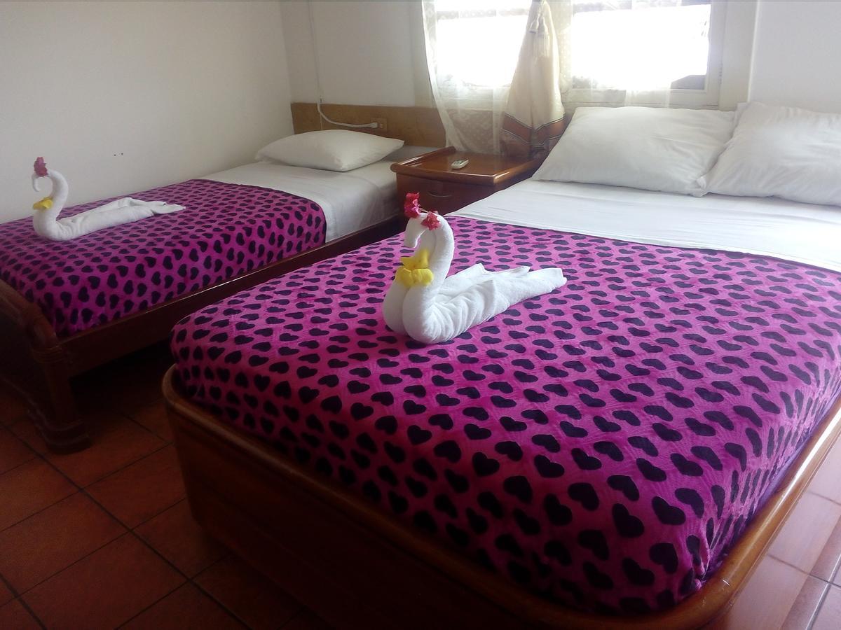 Hotel Crossman Puerto Ayora  Ngoại thất bức ảnh