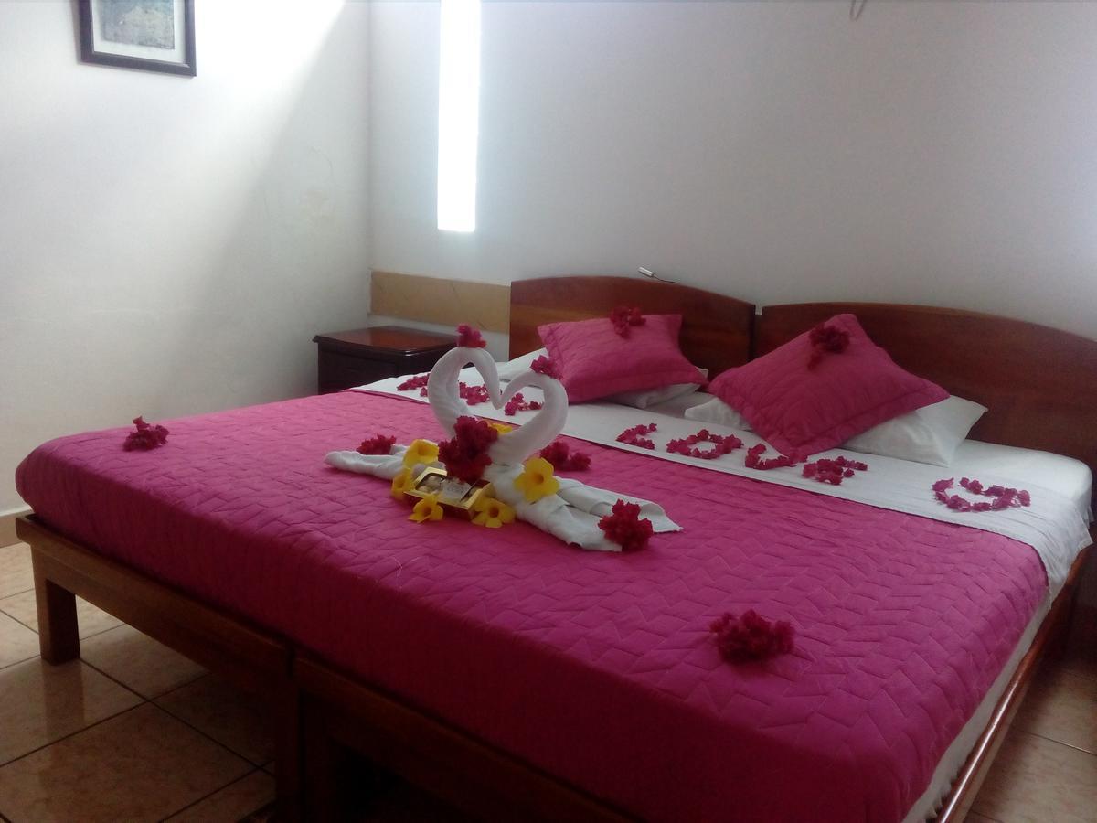 Hotel Crossman Puerto Ayora  Ngoại thất bức ảnh
