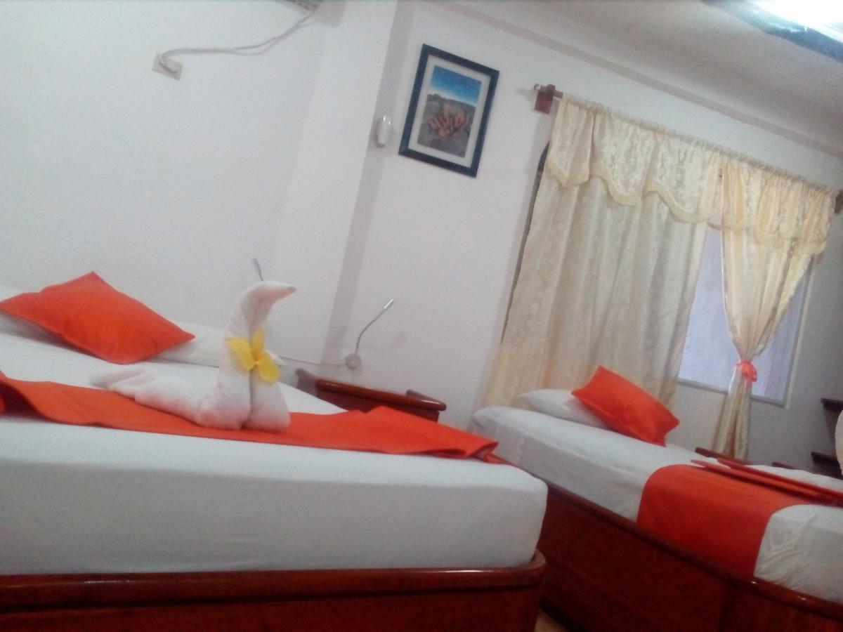 Hotel Crossman Puerto Ayora  Ngoại thất bức ảnh