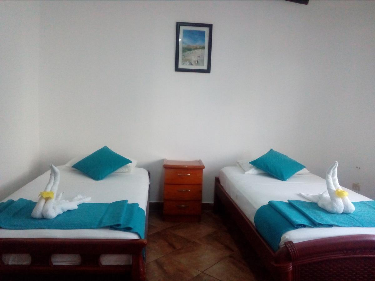 Hotel Crossman Puerto Ayora  Ngoại thất bức ảnh